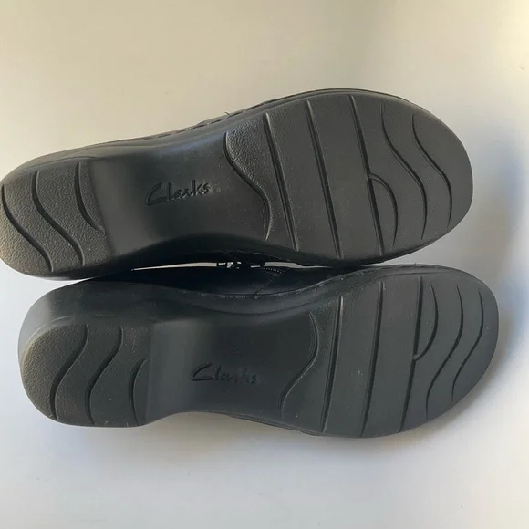 Clarks Channing Essa 6.5 M Black Leather slip on - Picture 10 of 13